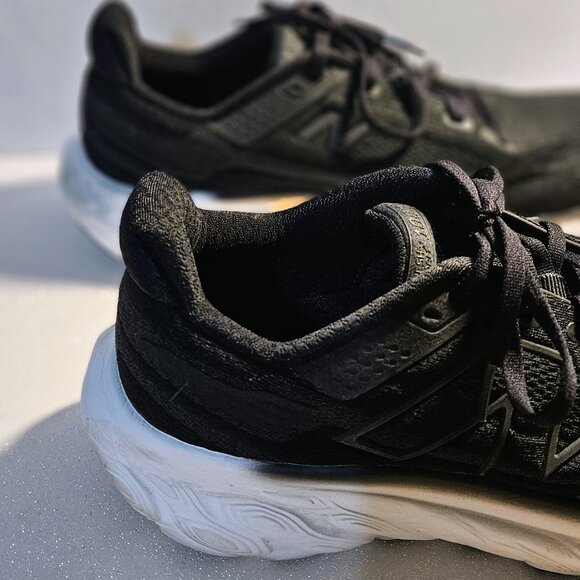 New Balance Fresh Foam X 1080v13 Men's Running Shoes, Black, 10.5 - Picture 2 of 8
